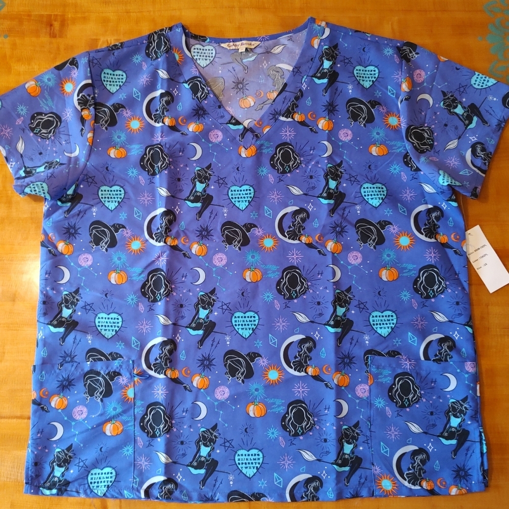 Women's Size 2X Scrub Halloween Gabby Brooke Front pockets V-neck NWT